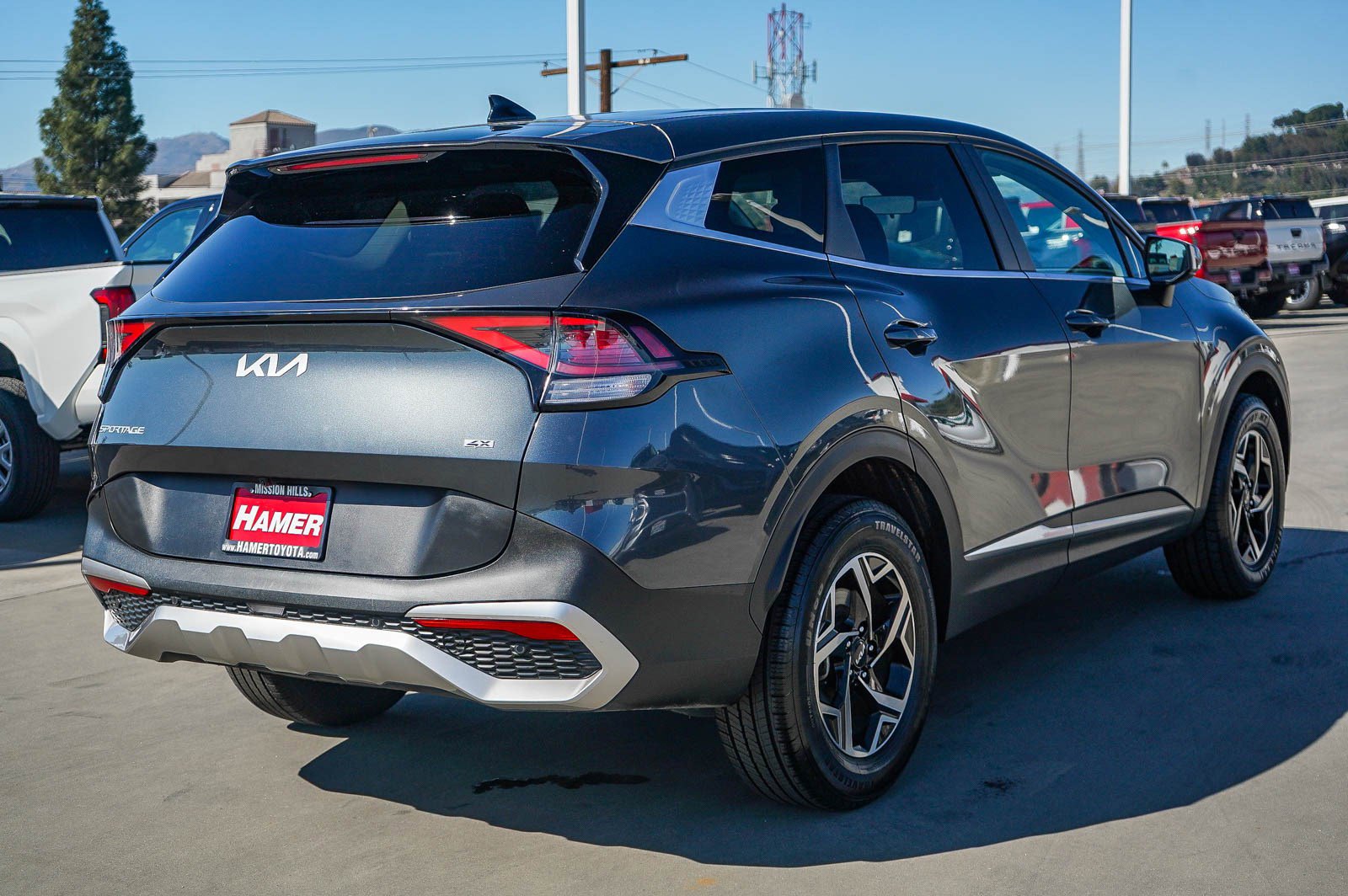 Used 2024 Kia Sportage LX image 9