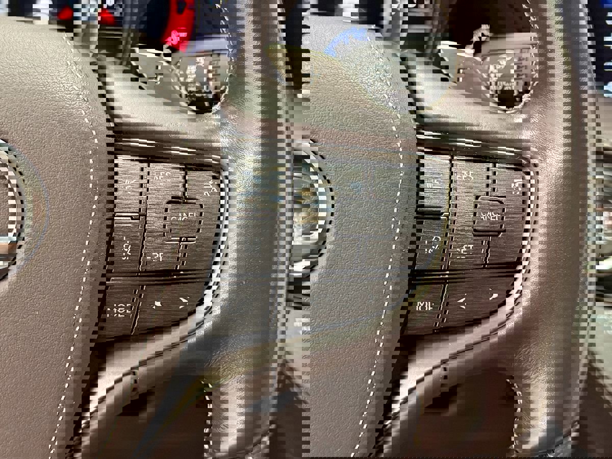 Used 2019 Lexus LS 500 AWD image 19