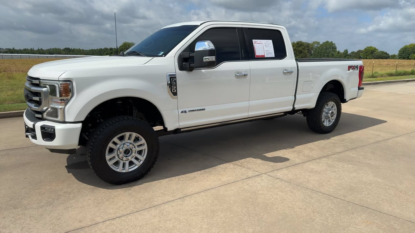 Used 2022 Ford F250 Platinum w/ FX4 Off-Road Package AWD/4WD image 4