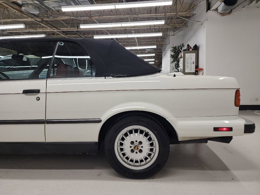 Used 1987 BMW 325i Convertible image 9