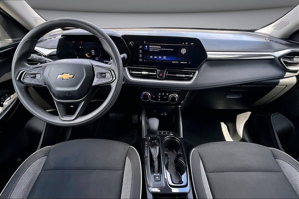 Used 2025 Chevrolet TrailBlazer LT AWD/4WD image 7