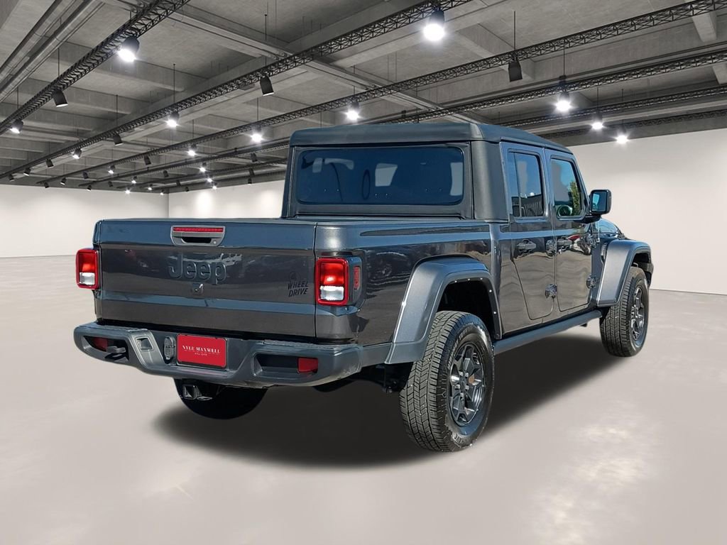 Used 2022 Jeep Gladiator Willys image 16