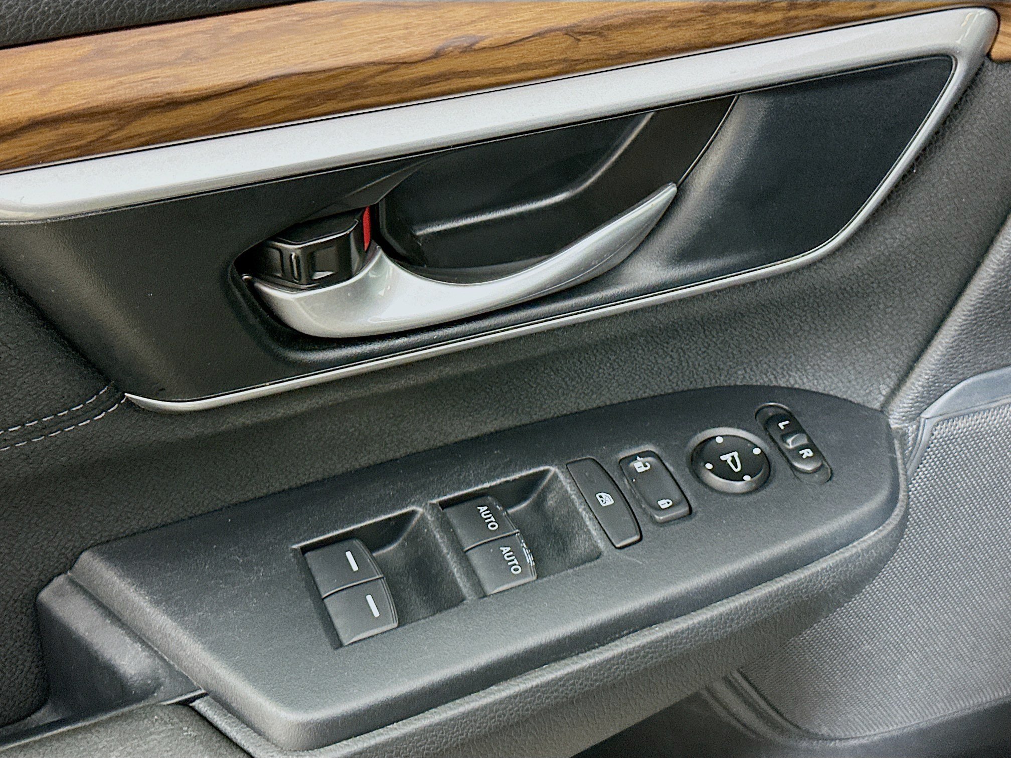 Used 2020 Honda CR-V EX image 15