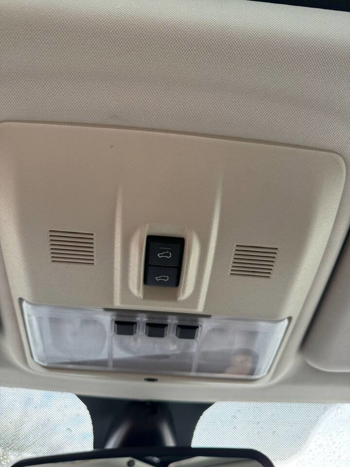 Used 2013 Land Rover Range Rover Sport HSE w/ HSE Silver Pkg image 29