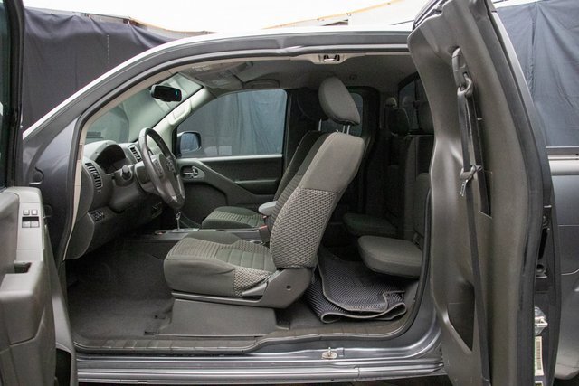 Used 2020 Nissan Frontier SV image 31