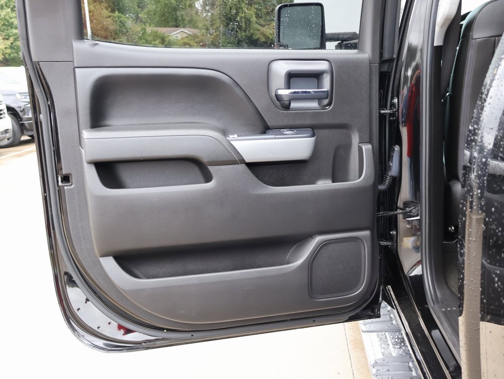 Used 2016 Chevrolet Silverado 3500 LTZ image 25