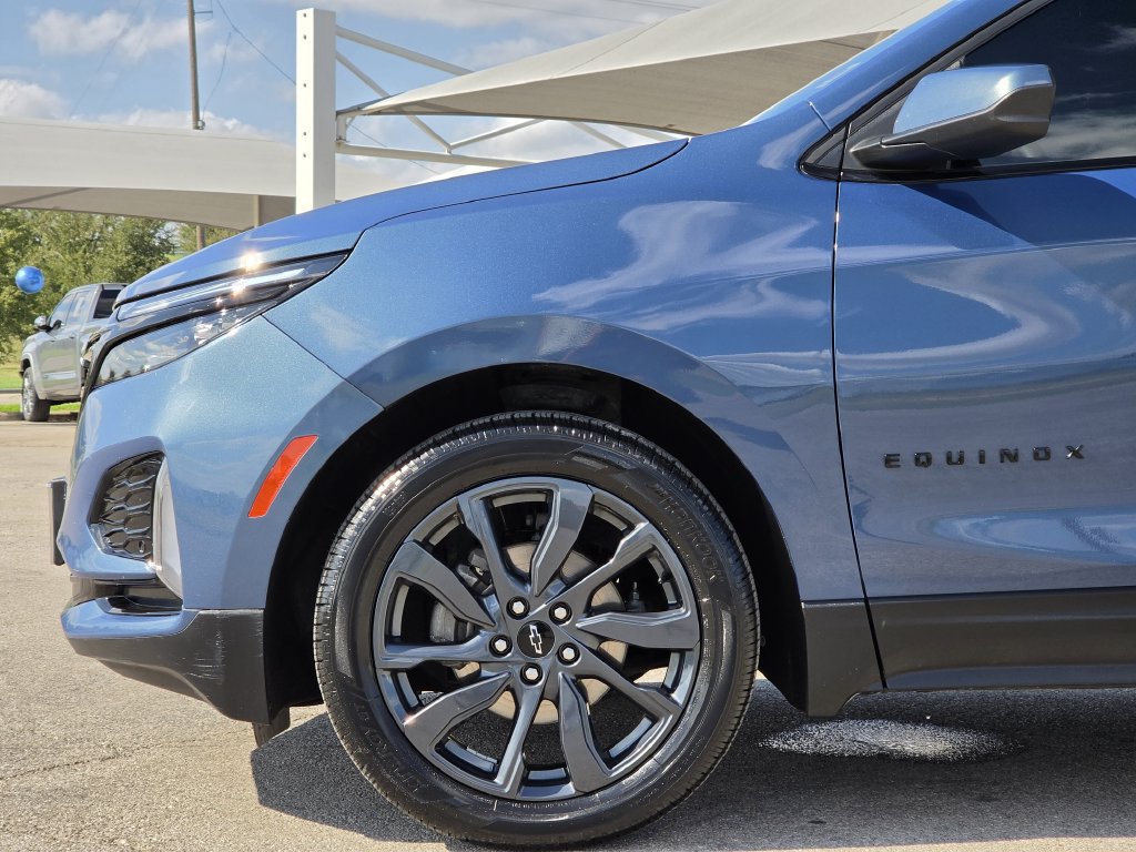 Used 2024 Chevrolet Equinox RS FWD image 9