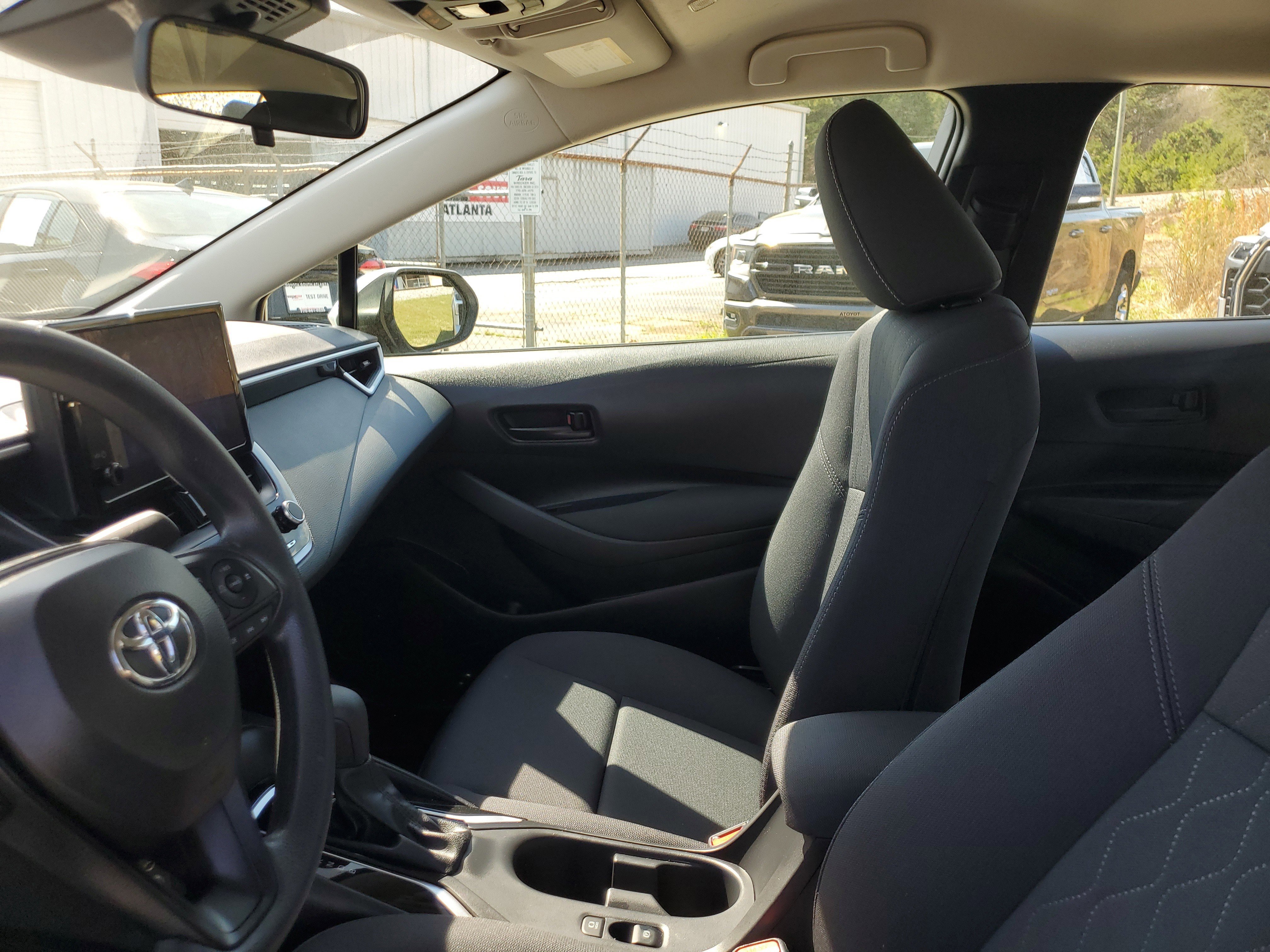 Used 2025 Toyota Corolla LE image 17