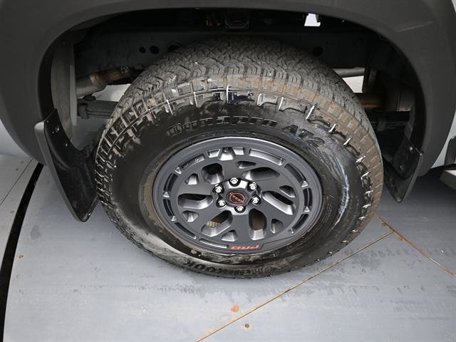 Used 2025 Nissan Frontier PRO-4X image 25