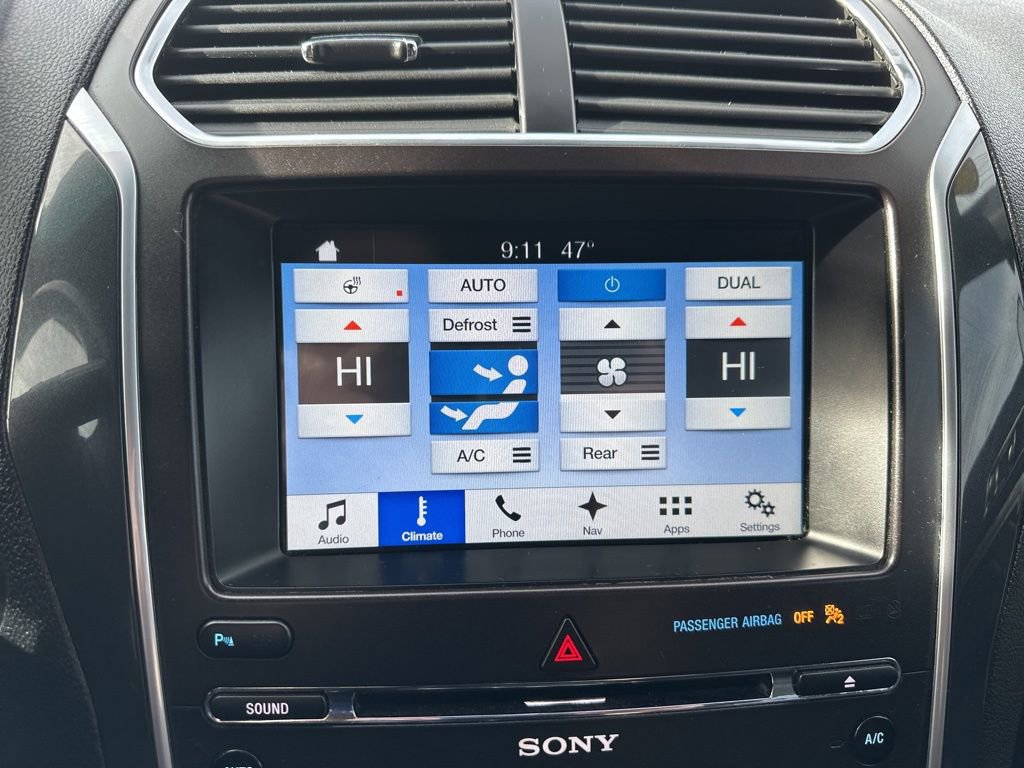 Used 2017 Ford Explorer Sport image 3