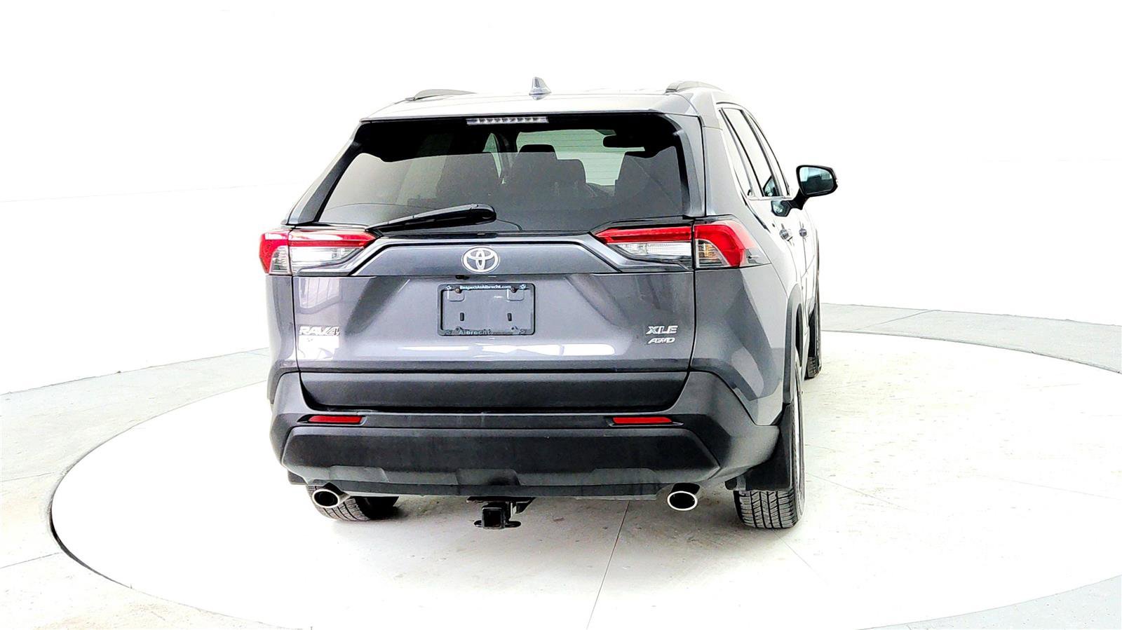 Certified 2021 Toyota RAV4 XLE w/ Convenience Package image 5
