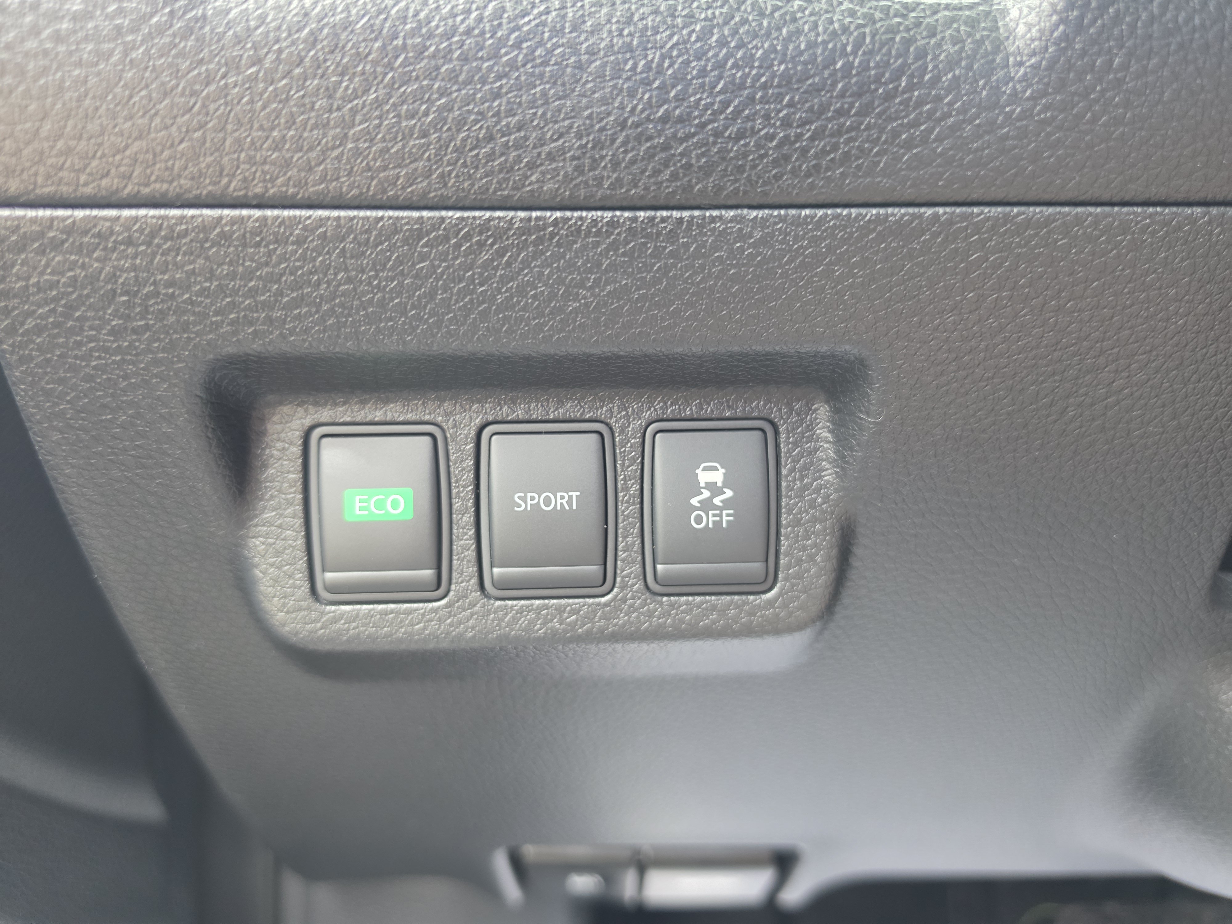 Used 2014 Nissan Sentra SL w/ Leather Package FWD image 18
