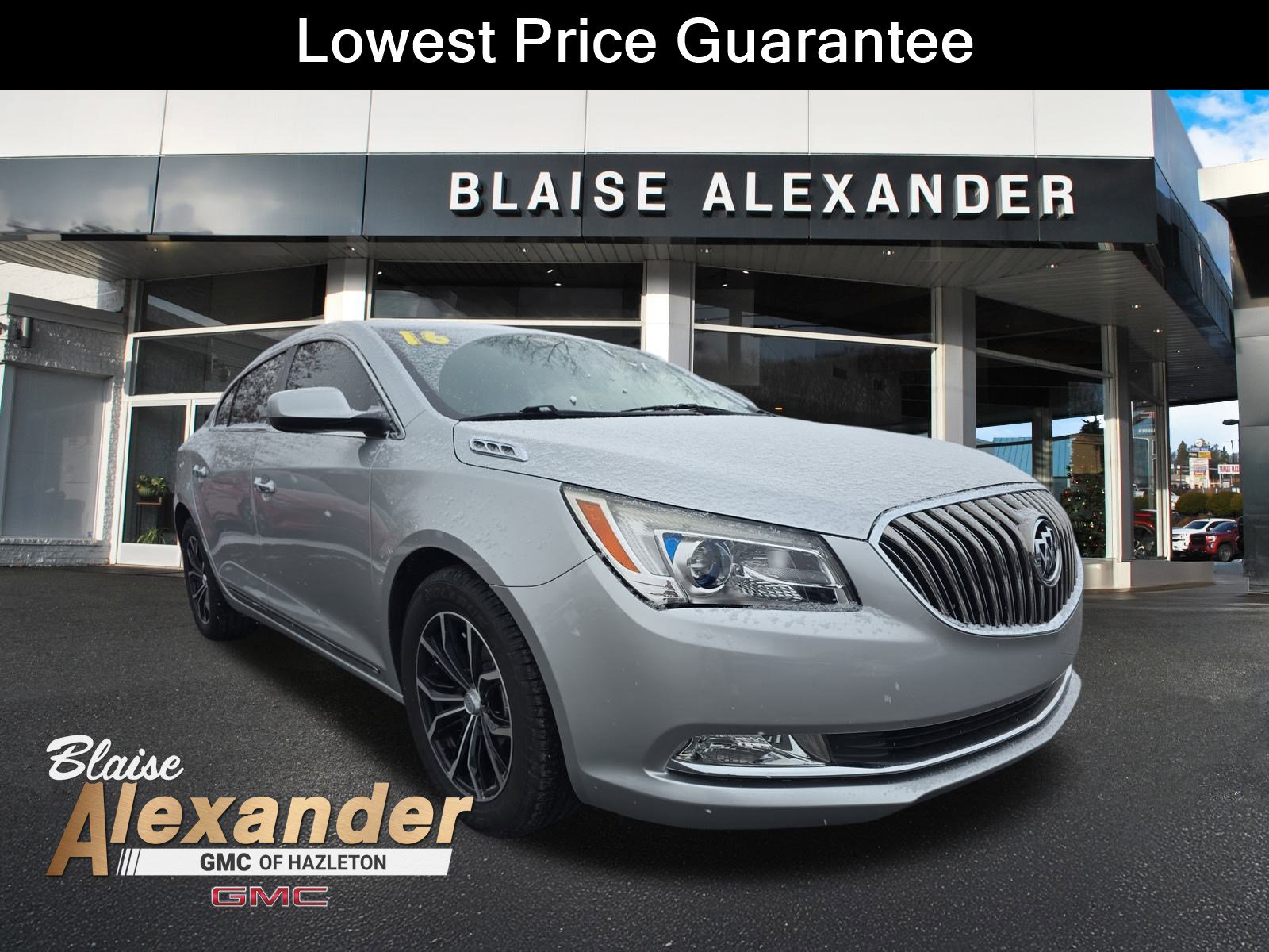 Used 2016 Buick LaCrosse FWD image 1