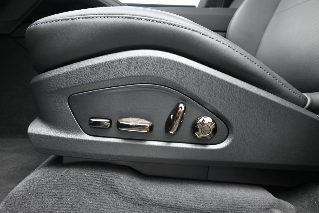 New 2026 Porsche Cayenne Electric AWD/4WD image 15
