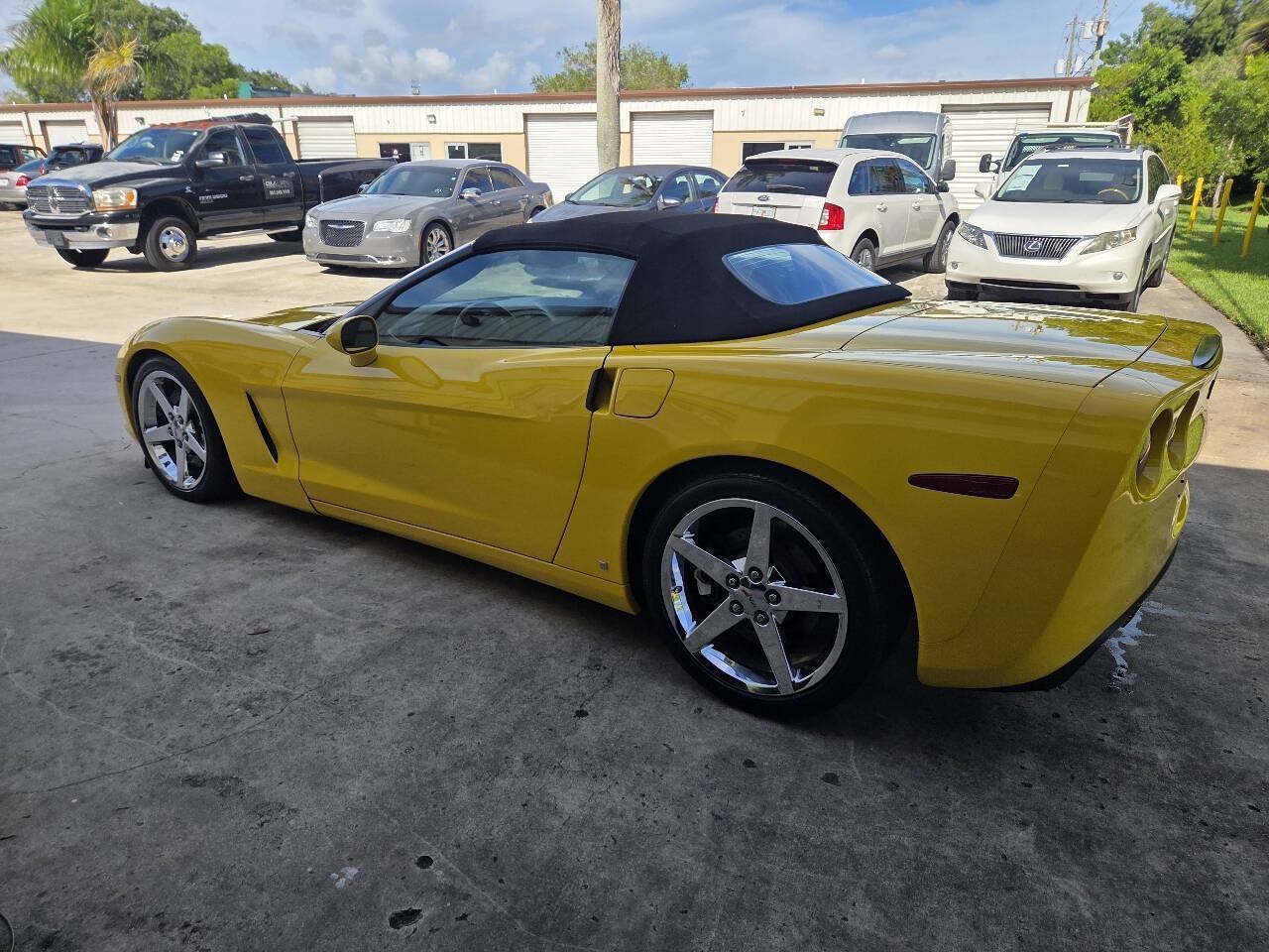Used 2007 Chevrolet Corvette Convertible w/ Preferred Equipment Group RWD image 4