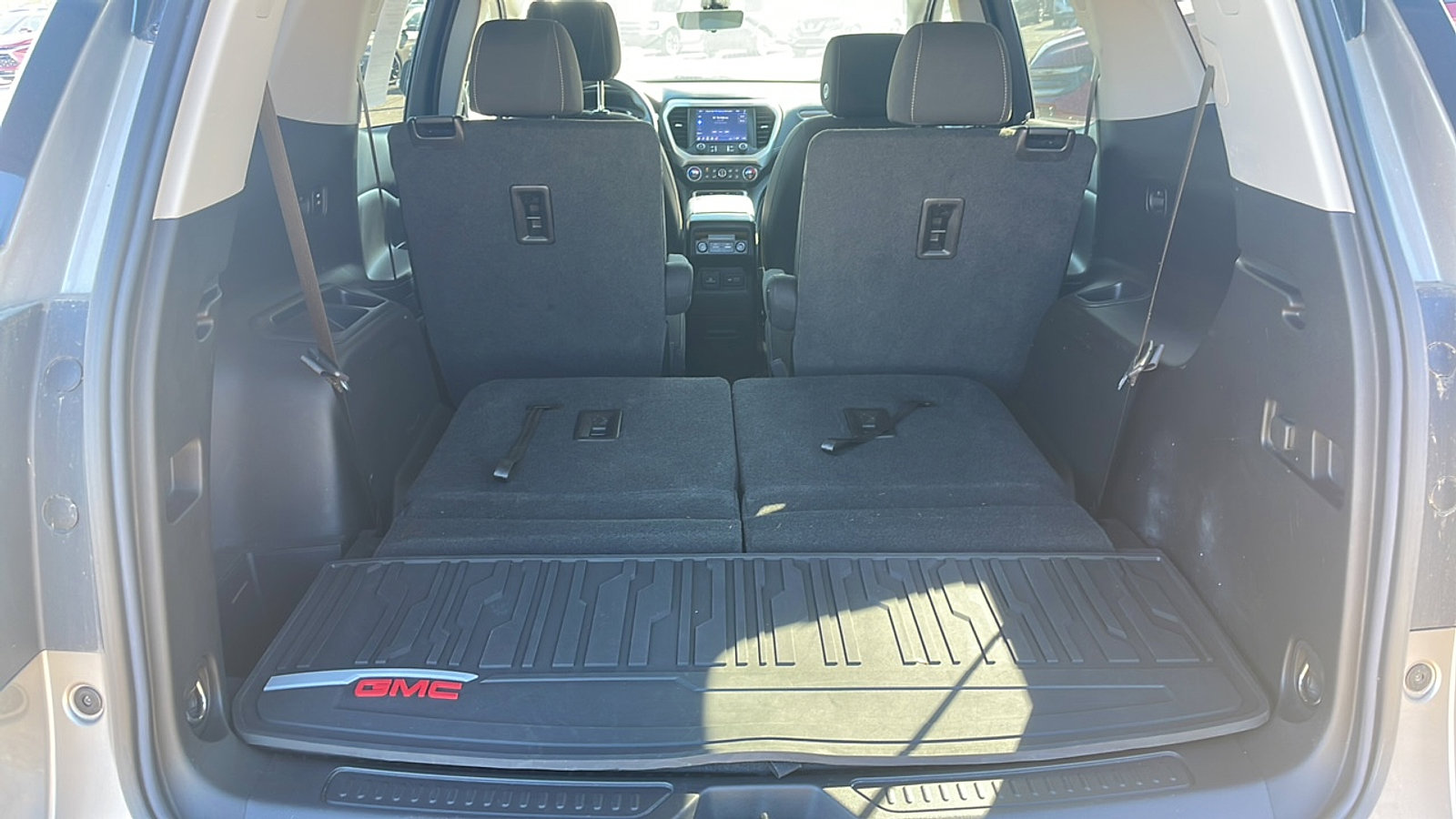 Used 2023 GMC Acadia SLE w/ Driver Convenience Package image 15