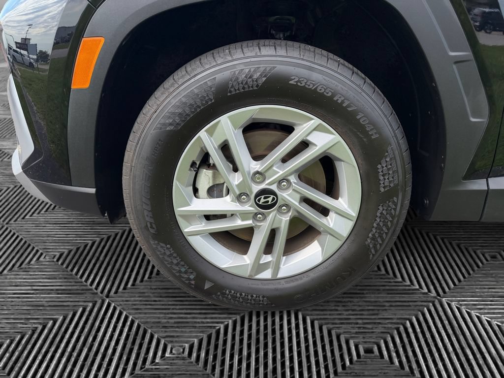 Used 2025 Hyundai Tucson SE AWD/4WD image 15