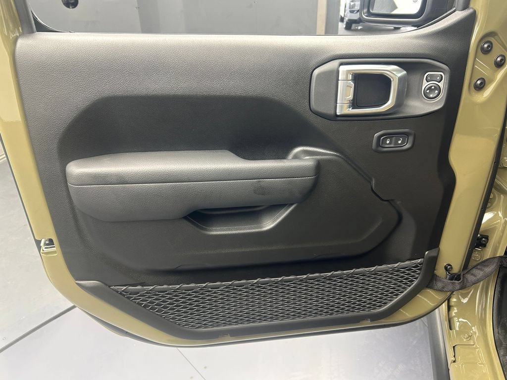 New 2026 Jeep Gladiator Willys AWD/4WD image 14