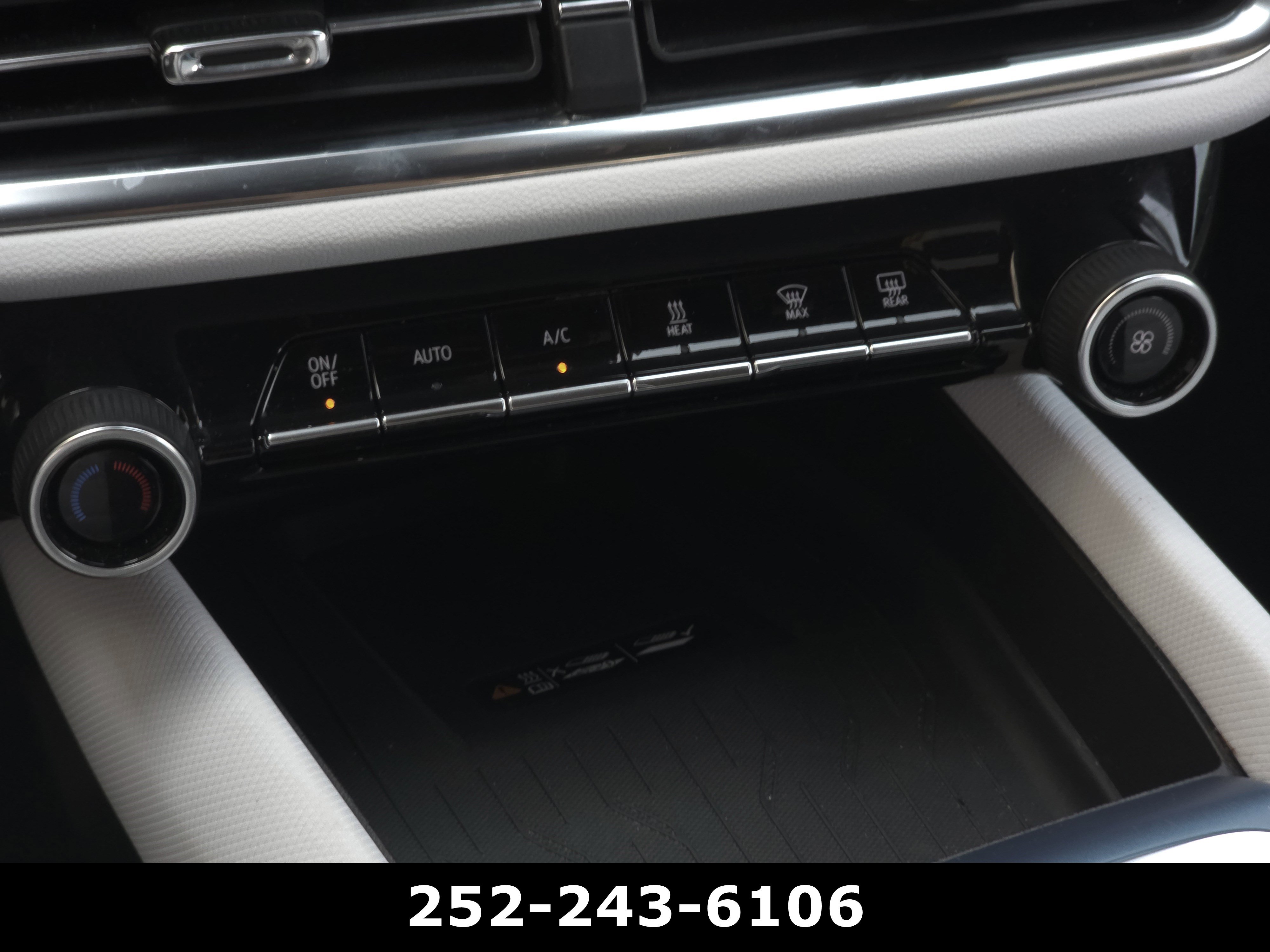 Used 2025 Chevrolet Equinox EV LT FWD image 14