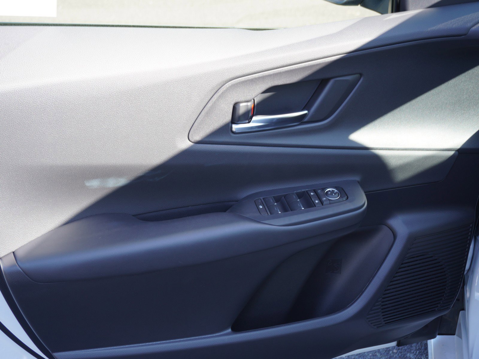 New 2026 Toyota Prius Plug-In Hybrid image 18