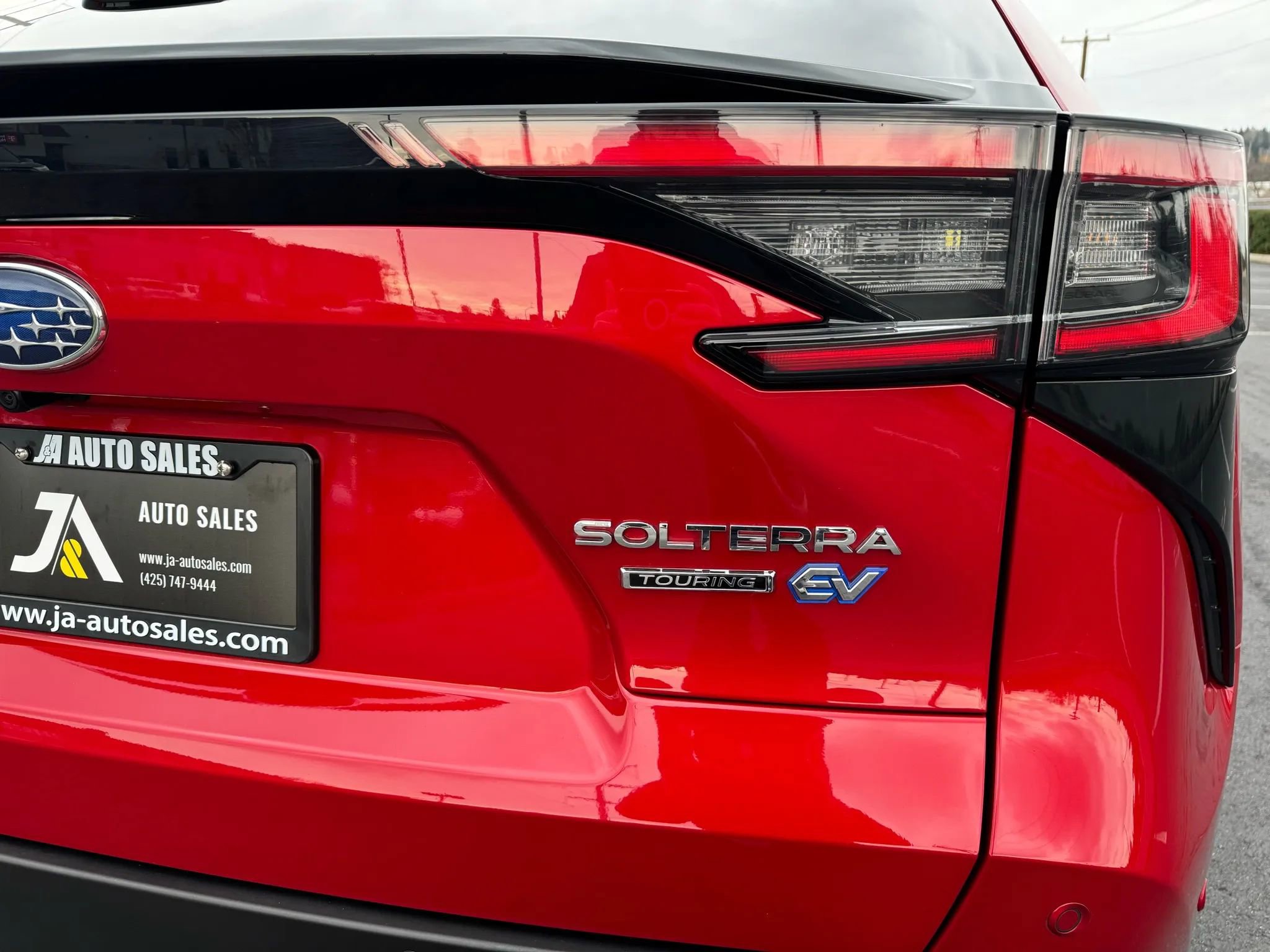 Used 2023 Subaru Solterra AWD image 18