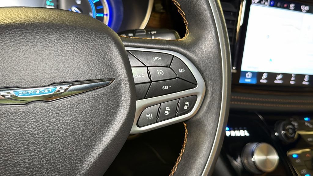 Used 2021 Chrysler Pacifica Pinnacle FWD image 26