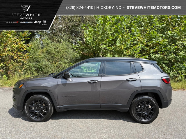 Used 2024 Jeep Compass Latitude w/ Convenience Group