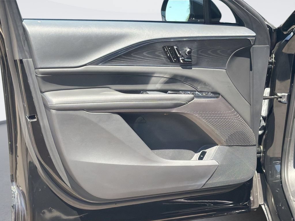 Certified 2024 Cadillac Lyriq Luxury RWD image 18