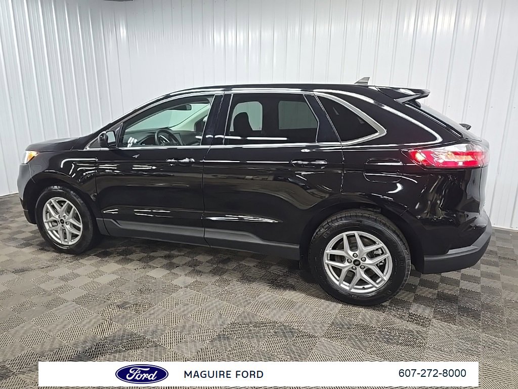 Used 2024 Ford Edge SEL w/ Convenience Package image 4