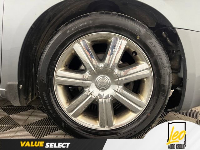 Used 2010 Chrysler Sebring Touring w/ Hands-Free Convenience Group FWD image 29