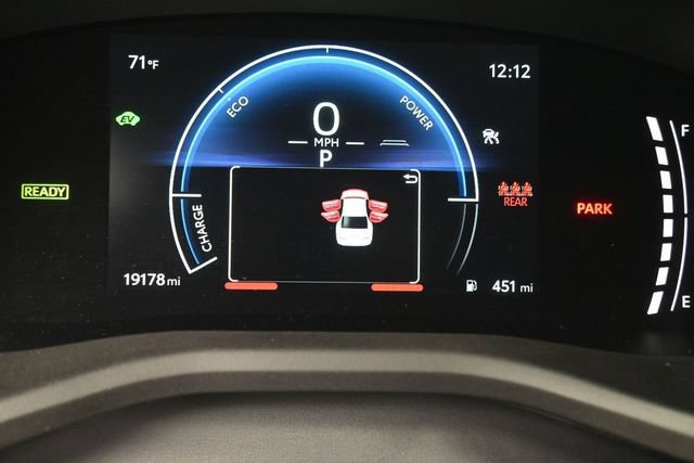 Used 2025 Toyota Camry LE FWD image 9