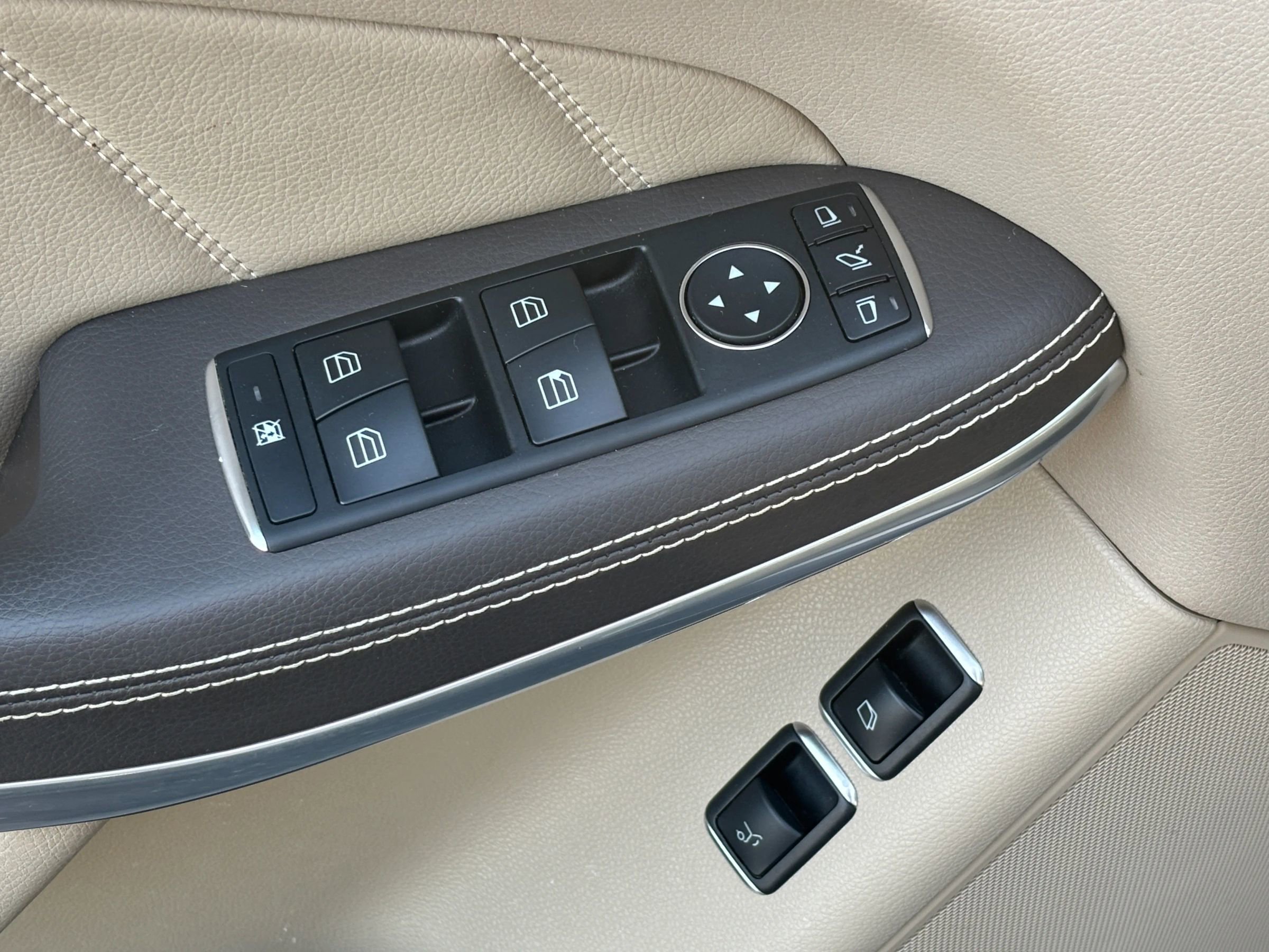 Used 2013 Mercedes-Benz GL 450 4MATIC w/ Premium 1 Pkg image 18