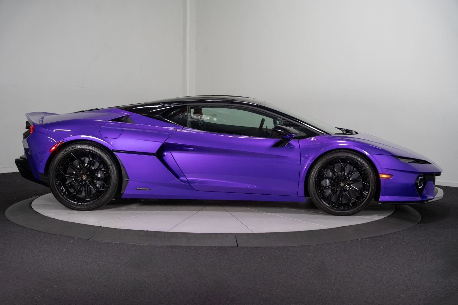 Used 2026 Lamborghini Temerario AWD/4WD image 9