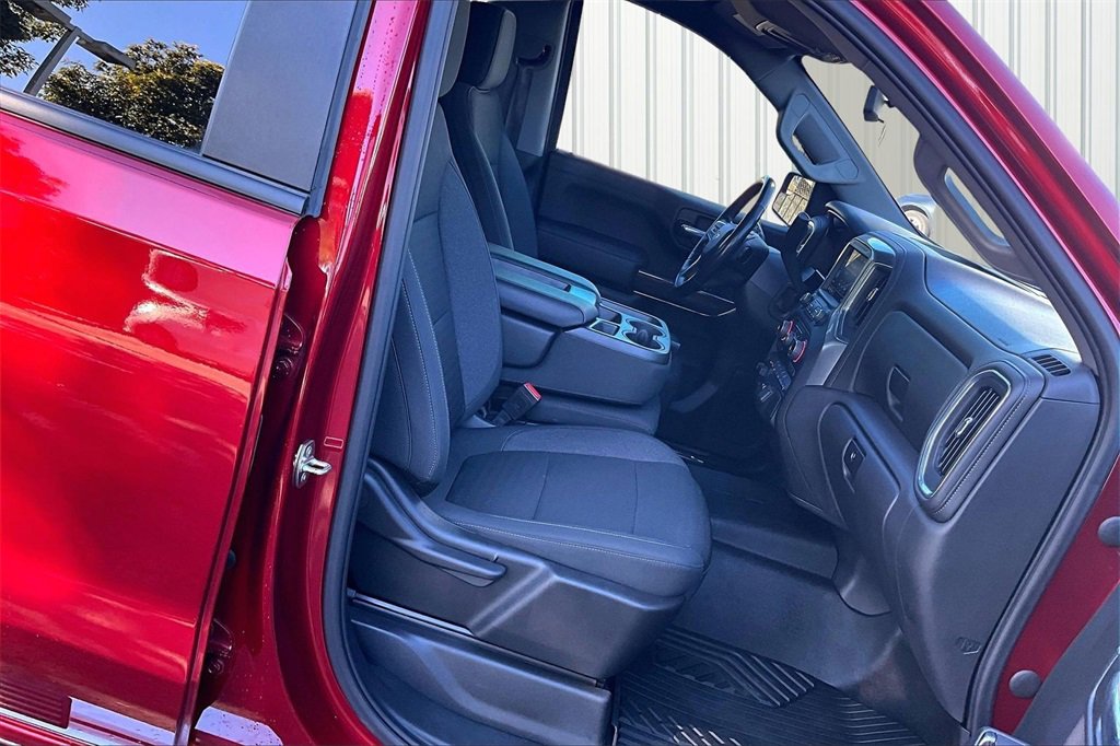 Used 2021 Chevrolet Silverado 1500 RST image 17