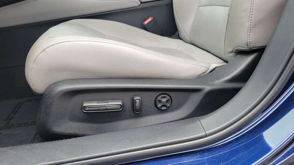 Used 2018 Honda Accord Touring image 16
