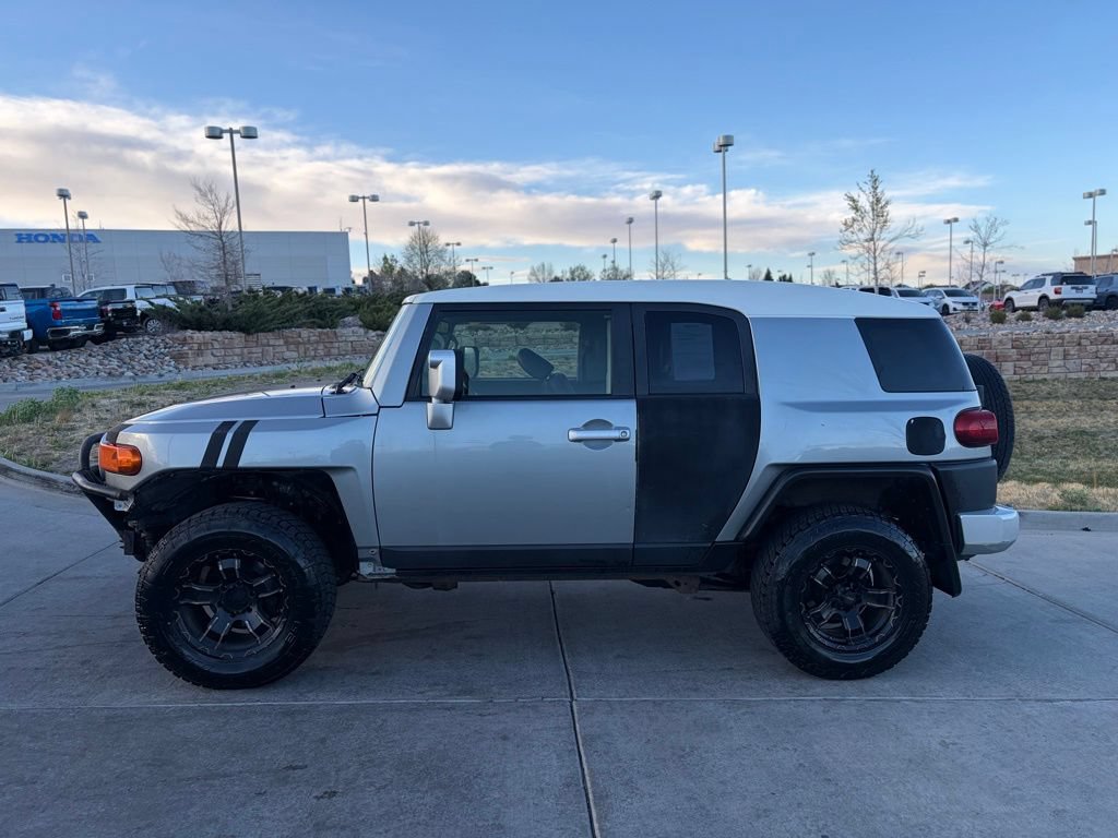 Used 2012 Toyota FJ Cruiser 4WD w/ Convenience Pkg image 5