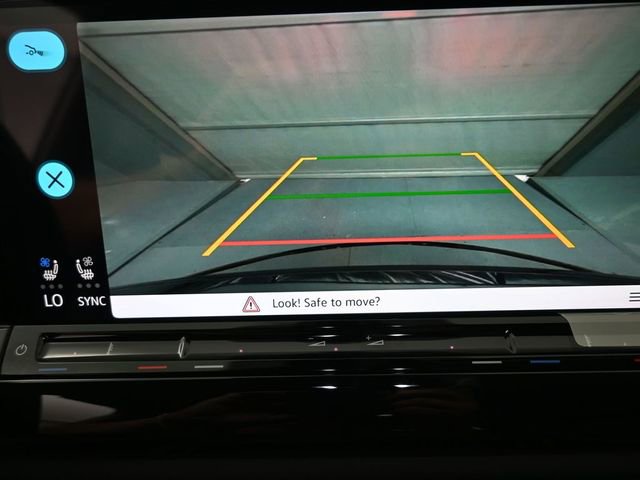 New 2026 Volkswagen Atlas SE image 32