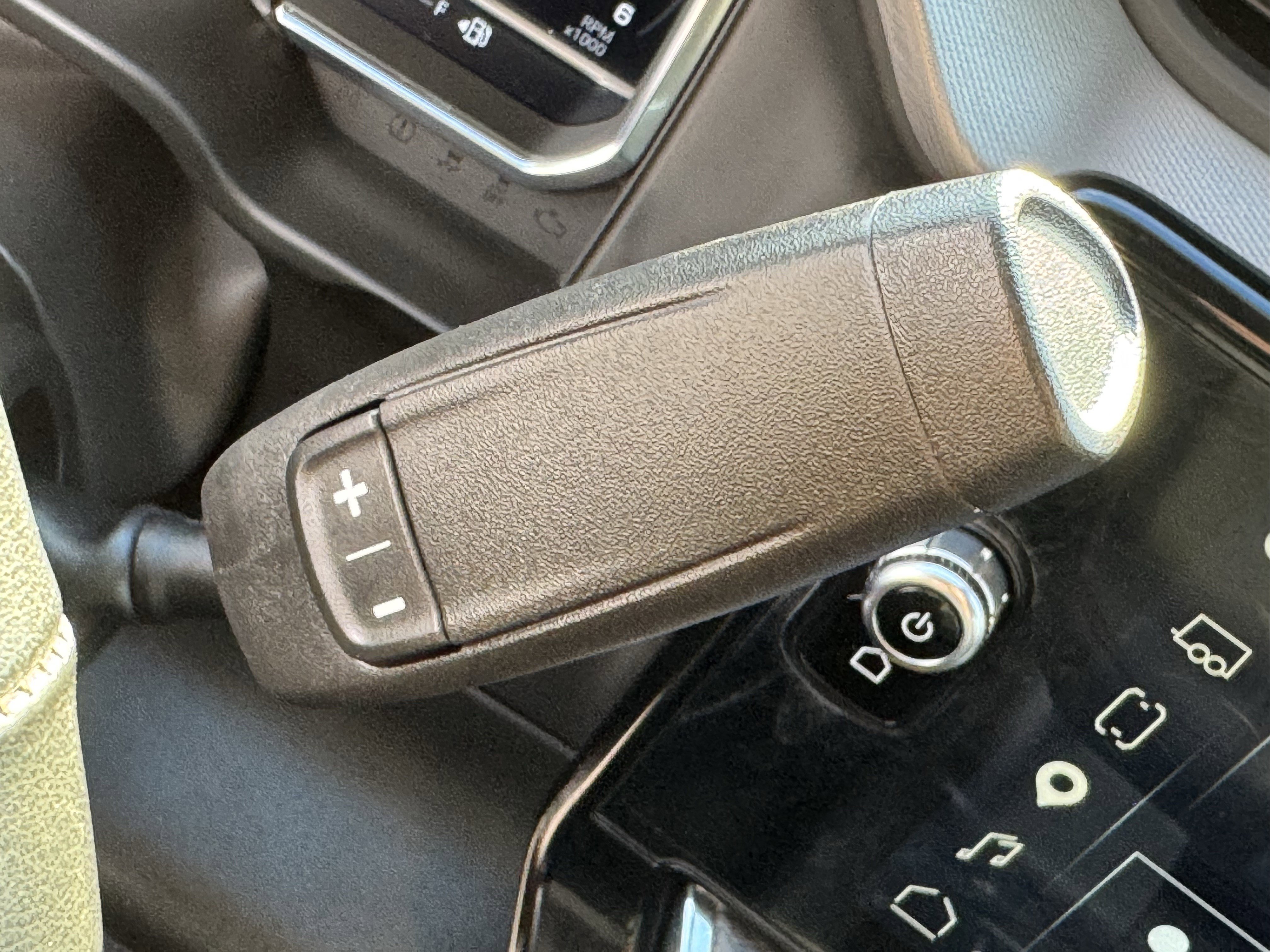 Used 2025 GMC Sierra 3500 Denali image 21