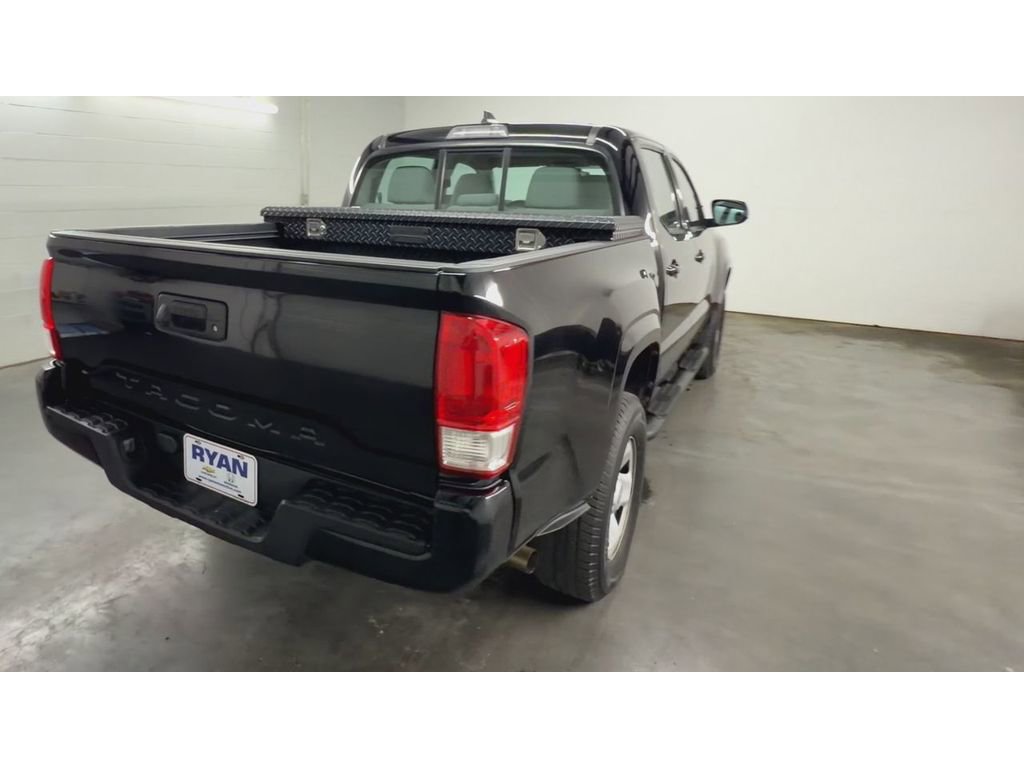 Used 2017 Toyota Tacoma SR w/ SR Convenience Package image 8