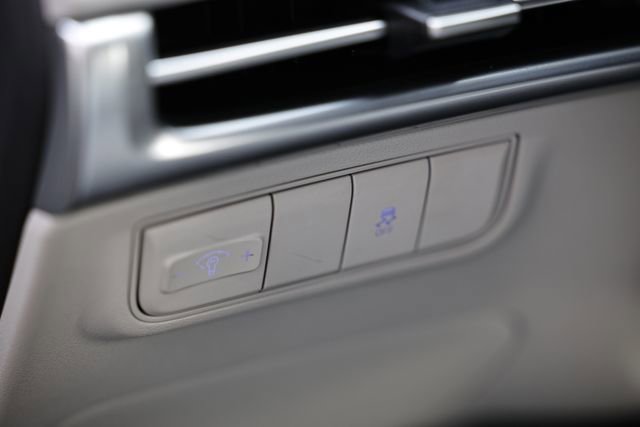 Certified 2025 Hyundai Tucson SE FWD image 18