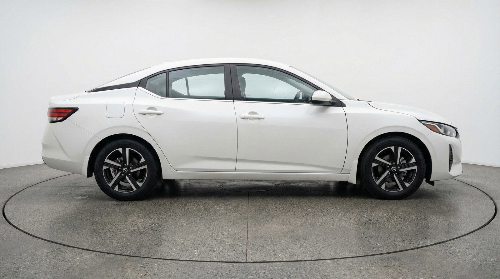 Used 2025 Nissan Sentra SV image 11