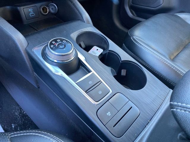 Used 2022 Ford Escape SEL image 11