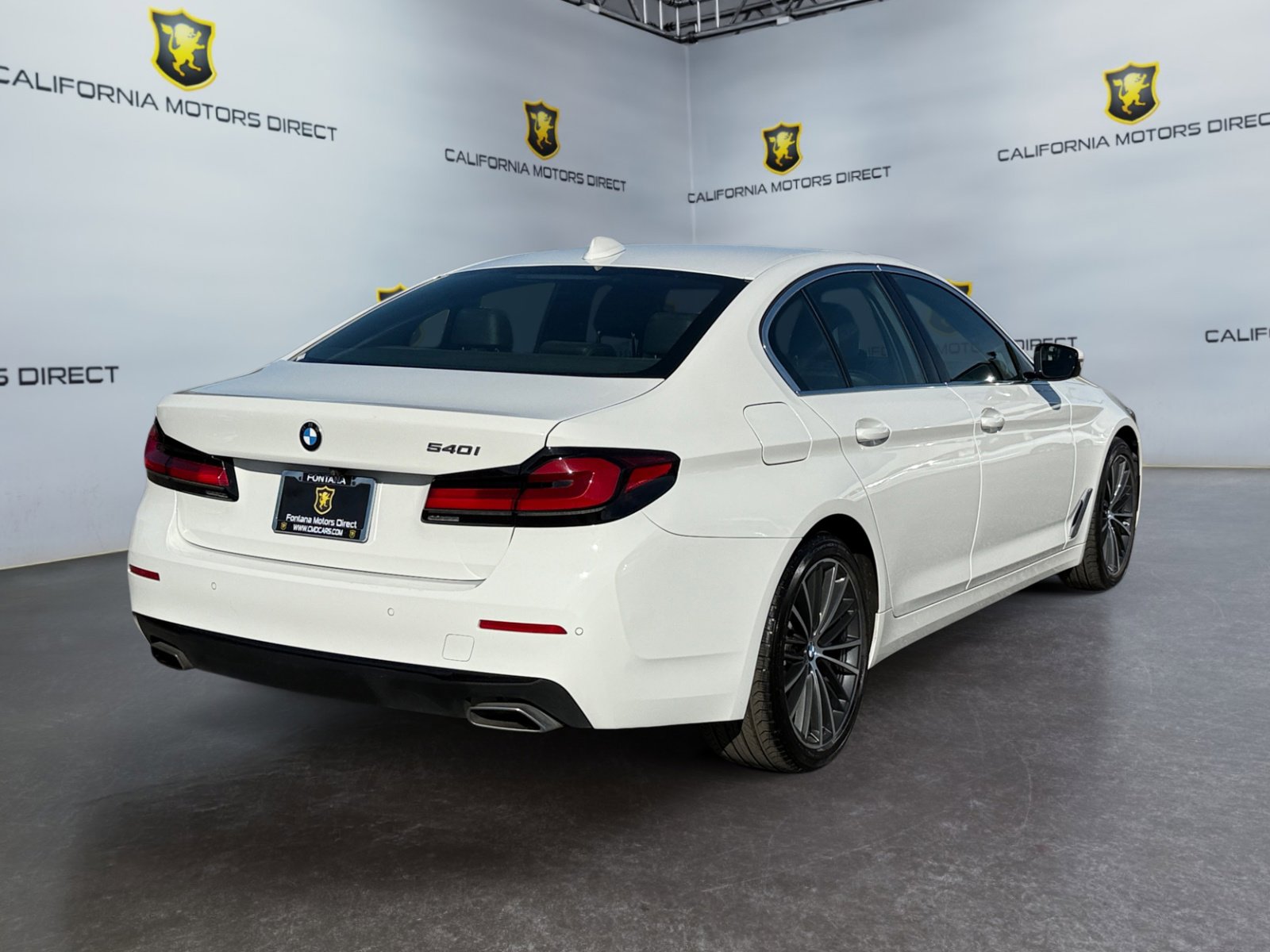 Used 2022 BMW 540i w/ Premium Package image 5