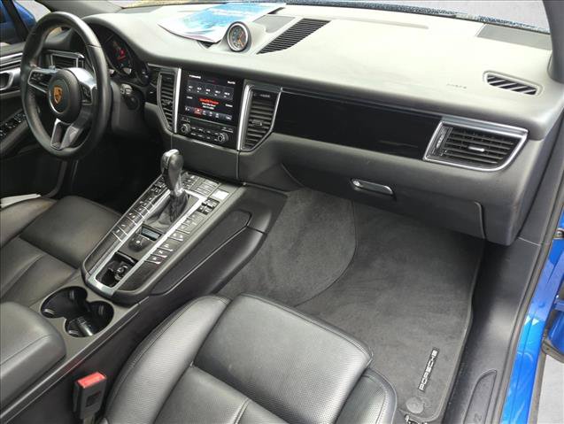Used 2018 Porsche Macan AWD/4WD image 22