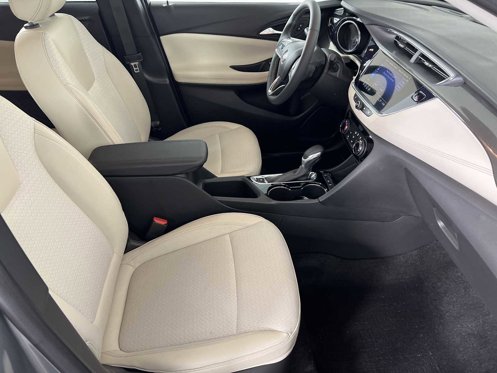 Used 2023 Buick Encore GX Preferred w/ Cold Weather Comfort Package image 13