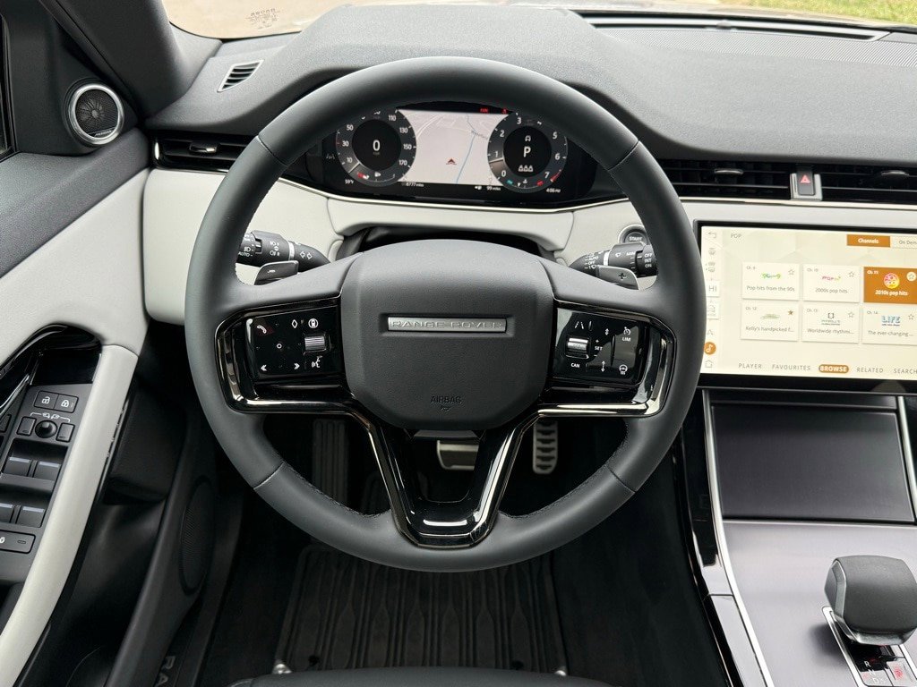 Certified 2026 Land Rover Range Rover Evoque Dynamic SE image 18