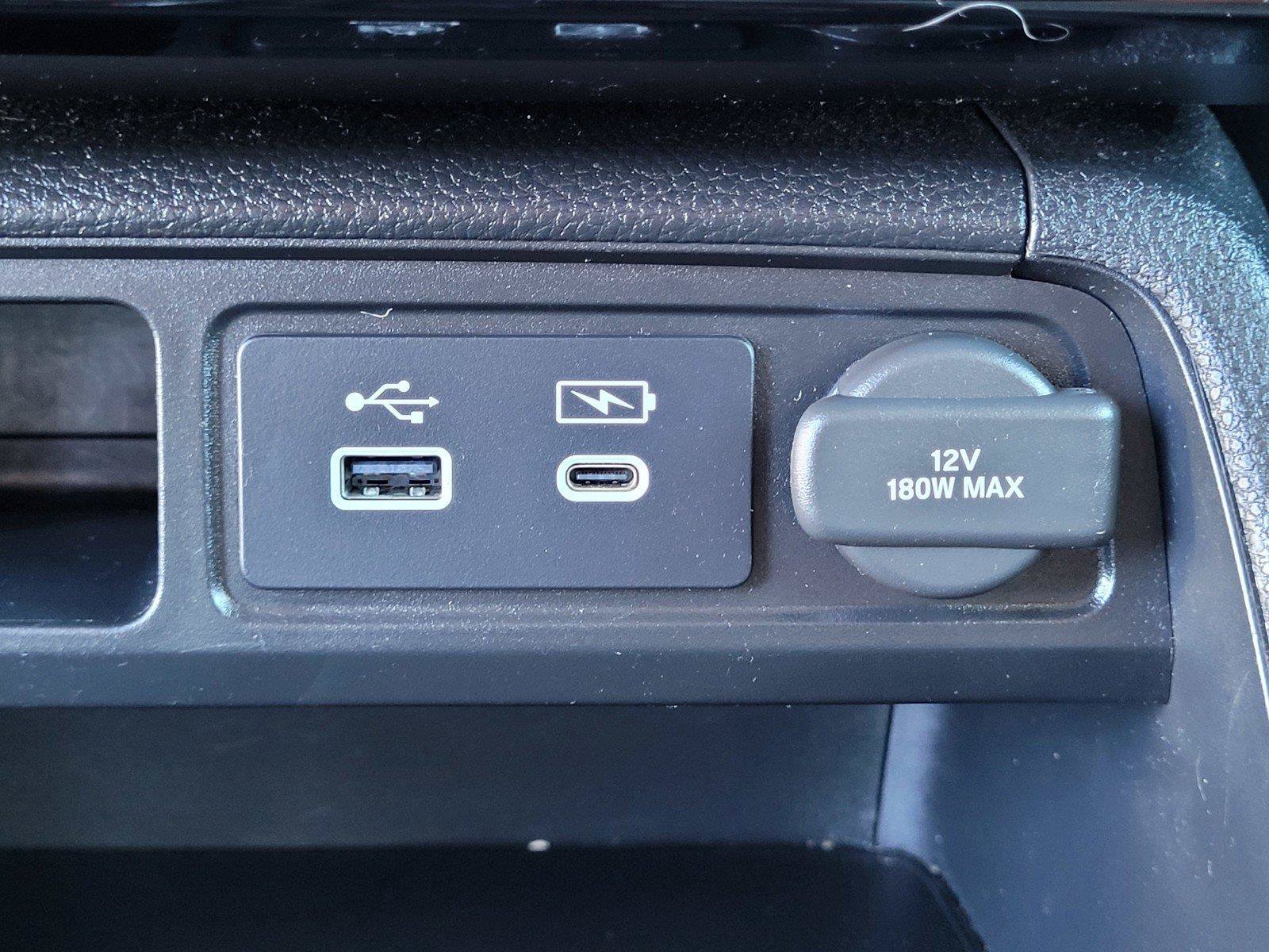 Used 2023 Honda Pilot LX image 15