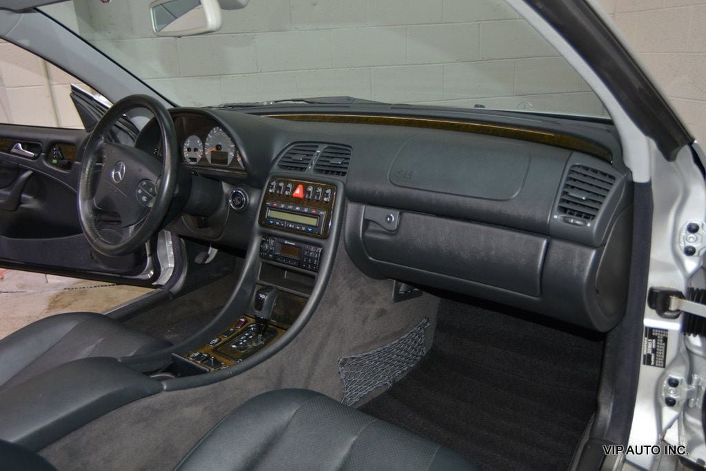 Used 2002 Mercedes-Benz CLK 430 Cabriolet image 16