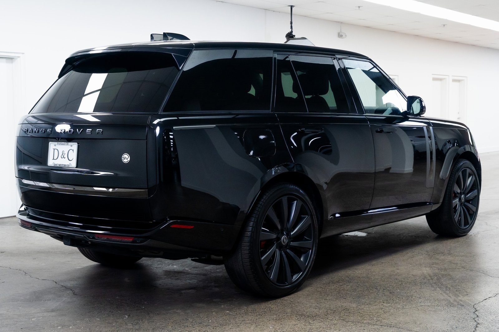 Used 2023 Land Rover Range Rover SV image 6