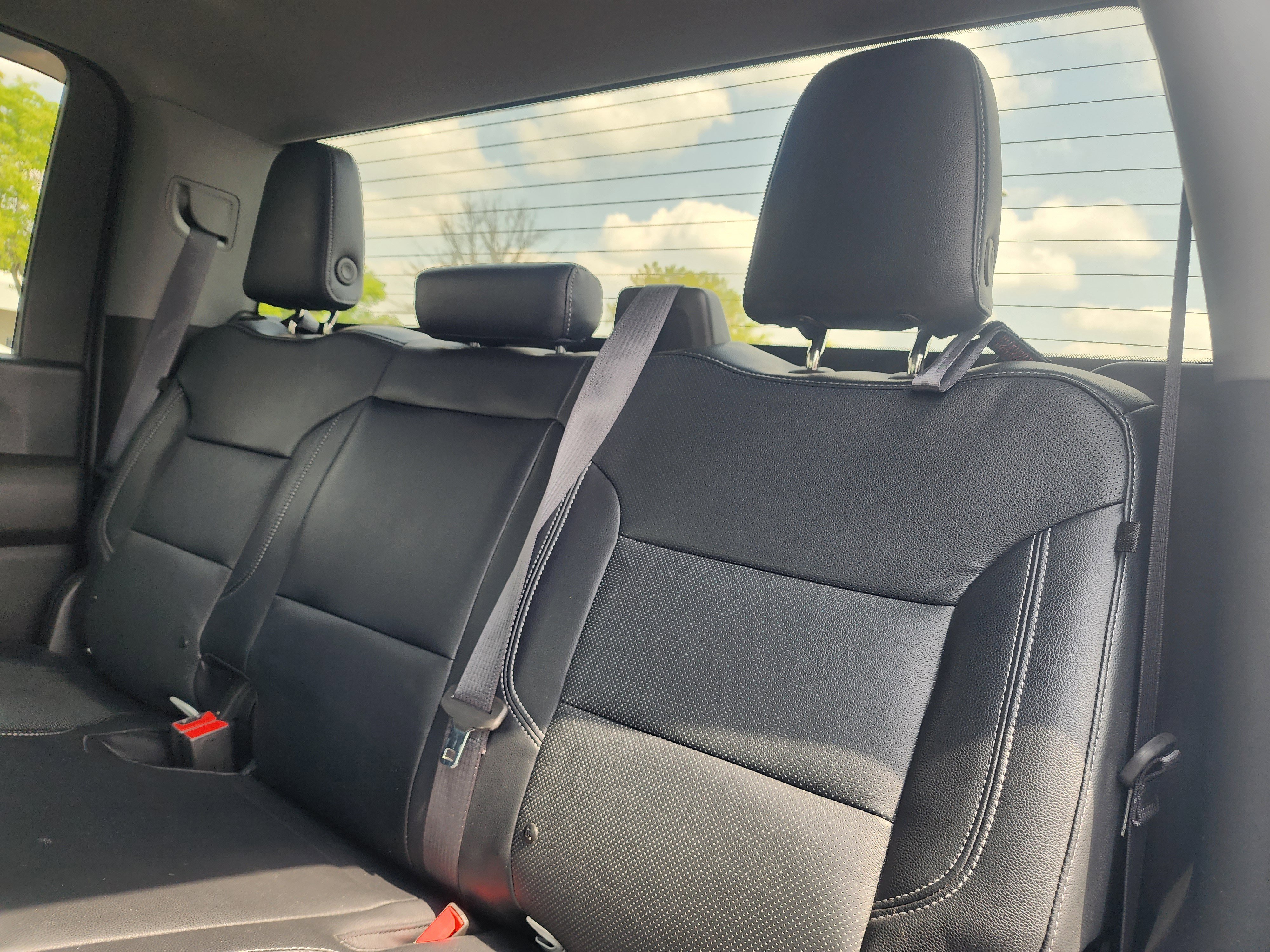 Used 2021 Chevrolet Silverado 2500 Custom w/ Custom Value Package image 15